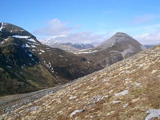 Binnein Beag (right) and NE ridge of Binnein Mor (left)