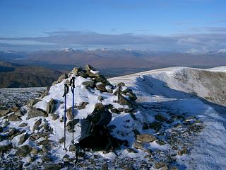 The summit cairn of Sron a'Choire Ghairbh.