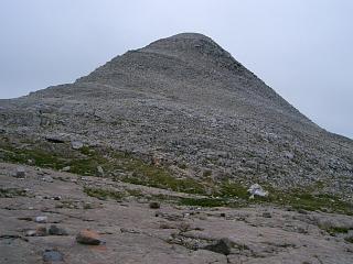 The rocky summit ridge of Beinn Liath Mhor.