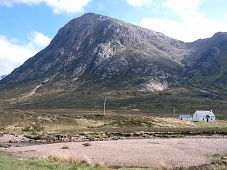 Stob Dearg and Lagangarbh Hut from the car park by the bridge.